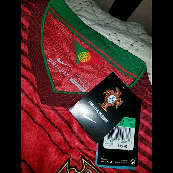 Authentic Nike Portuguese Soccer shirt - Picture 4 of 4